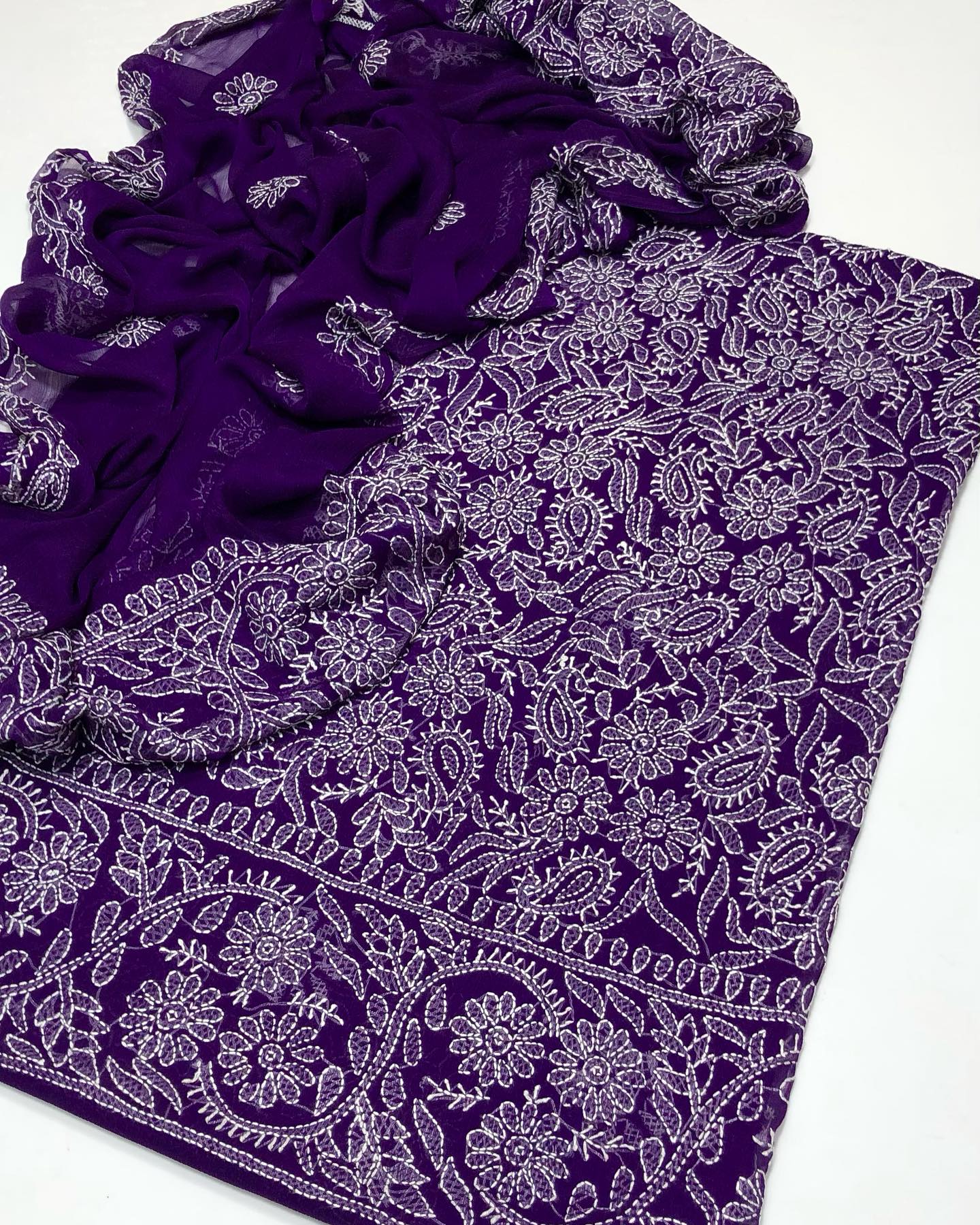 Soft Chiffon Chikenkari👗